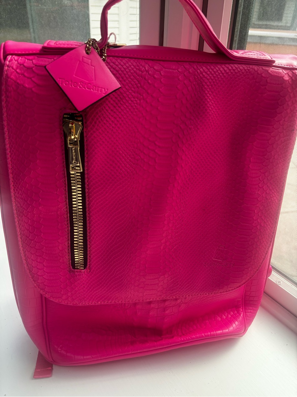 CLASSIC WEEKENDER BACKPACK IN NEON PINK BY TOTE & CARRY